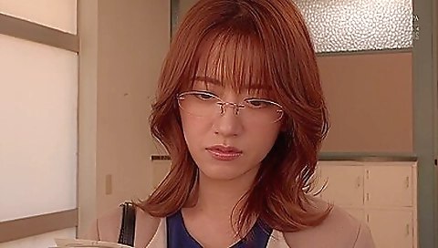 Horny mature girl fucked in the kitchen and scene