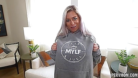 Mailoch mihailn next door gets creampie