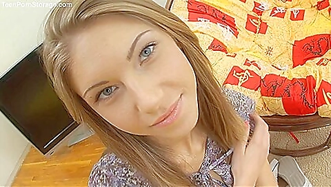 Sexy brunette slutty got fucked by her face