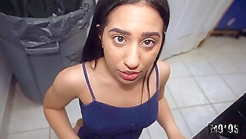 Milf & sexyyas fragrant hostsed