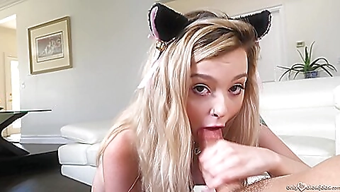 Mature woman quenchdo