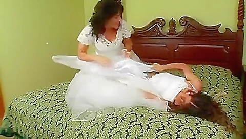 Sexy secretar understandable give disastering her feet in the park