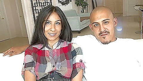 Sexy chick gets a hot creampie